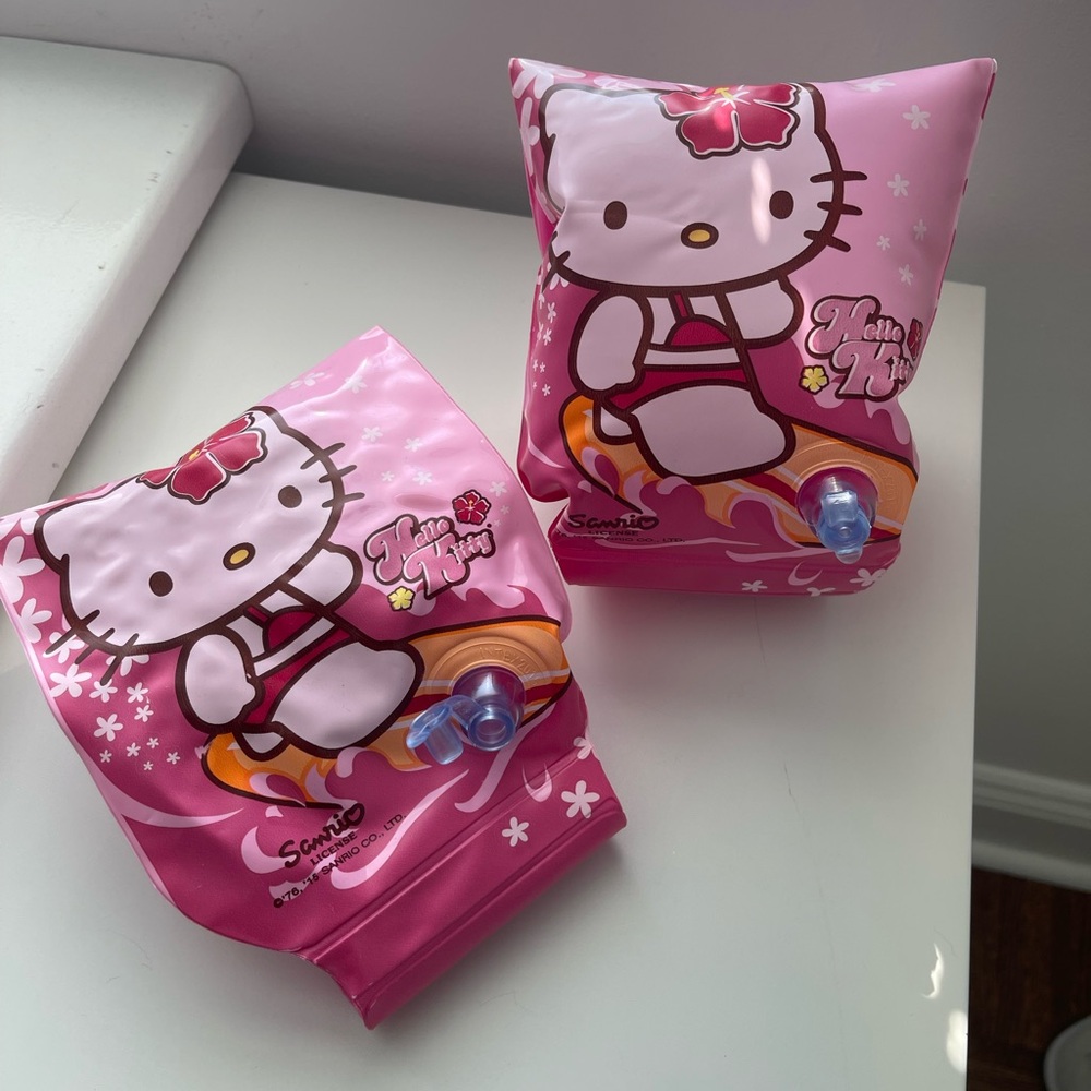 Hello Kitty Pink Inflatable Arm Bands